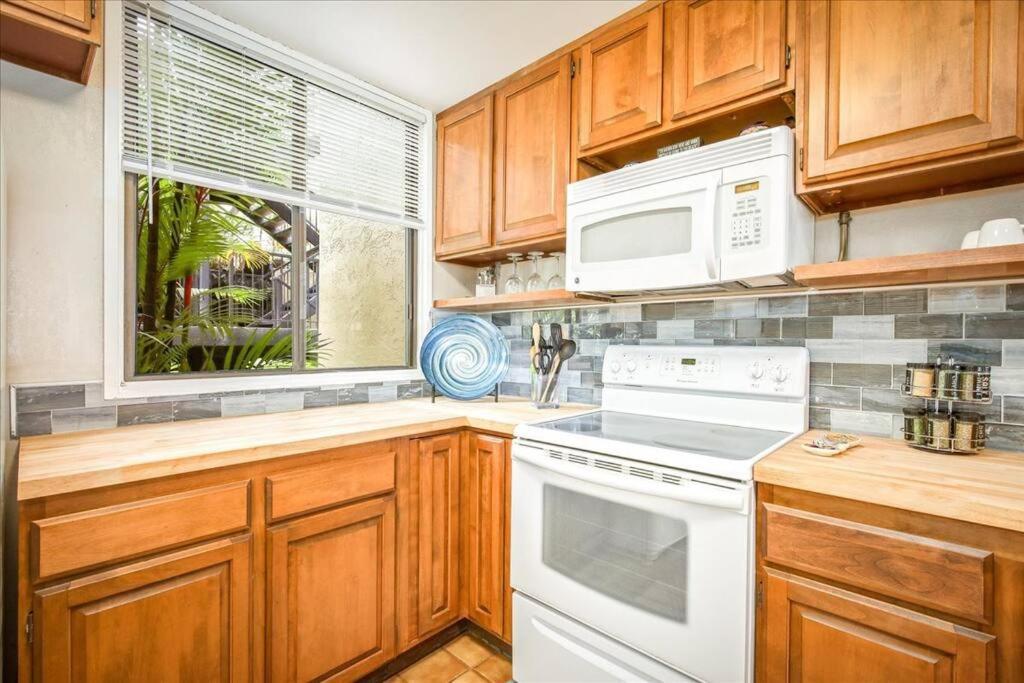 Beautiful 2/2 Condo In Kailua Kona. Ocean View! ภายนอก รูปภาพ