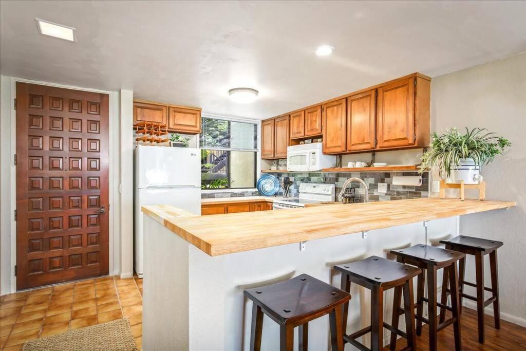Beautiful 2/2 Condo In Kailua Kona. Ocean View! ภายนอก รูปภาพ